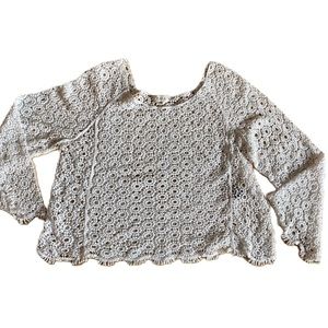 POL white sweater. Size m/l